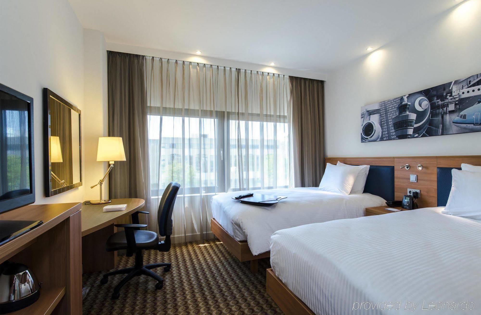 Hampton By Hilton Amsterdam Airport Schiphol Hotel Hoofddorp Exterior foto