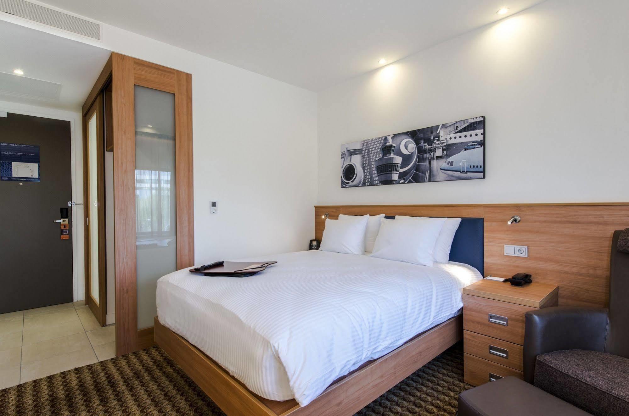 Hampton By Hilton Amsterdam Airport Schiphol Hotel Hoofddorp Exterior foto